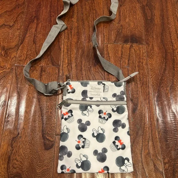 Disney loungefly crossbody  Bag with Mickey Mouse Print - Gray - Picture 2 of 4